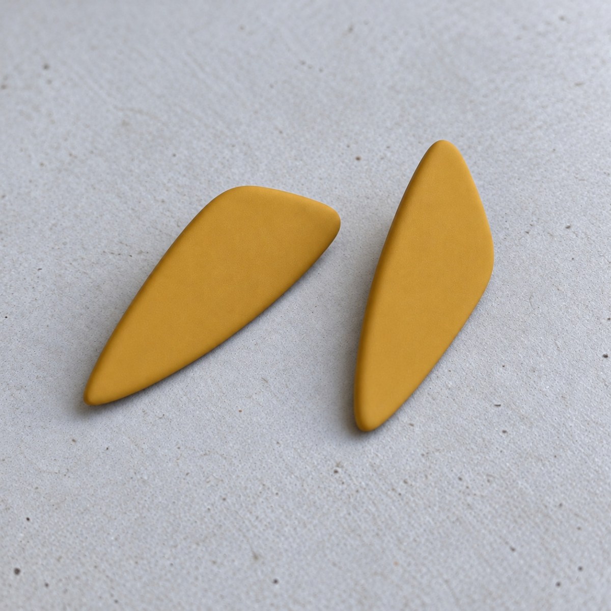 ZOURI OCHRE